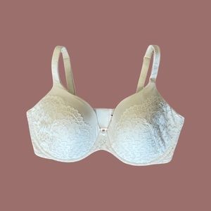 VICTORIA’S SECRET Underwire Bra Padded Cup in Ivory 38DDD.